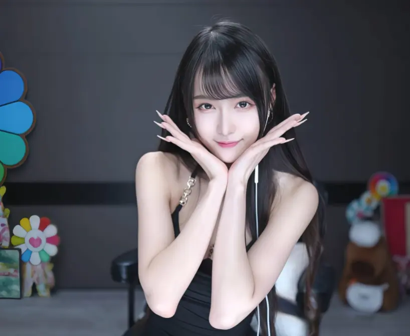 腐团儿搬去韩国直播，第一天麦克风就忘记关，揭开直播内幕