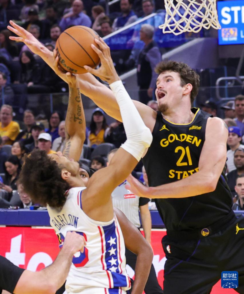 NBA常规赛：76人胜勇士