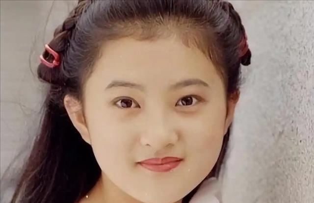 45岁金铭现状曝光，住着豪宅不婚不育，曾被贾静雯破口大骂