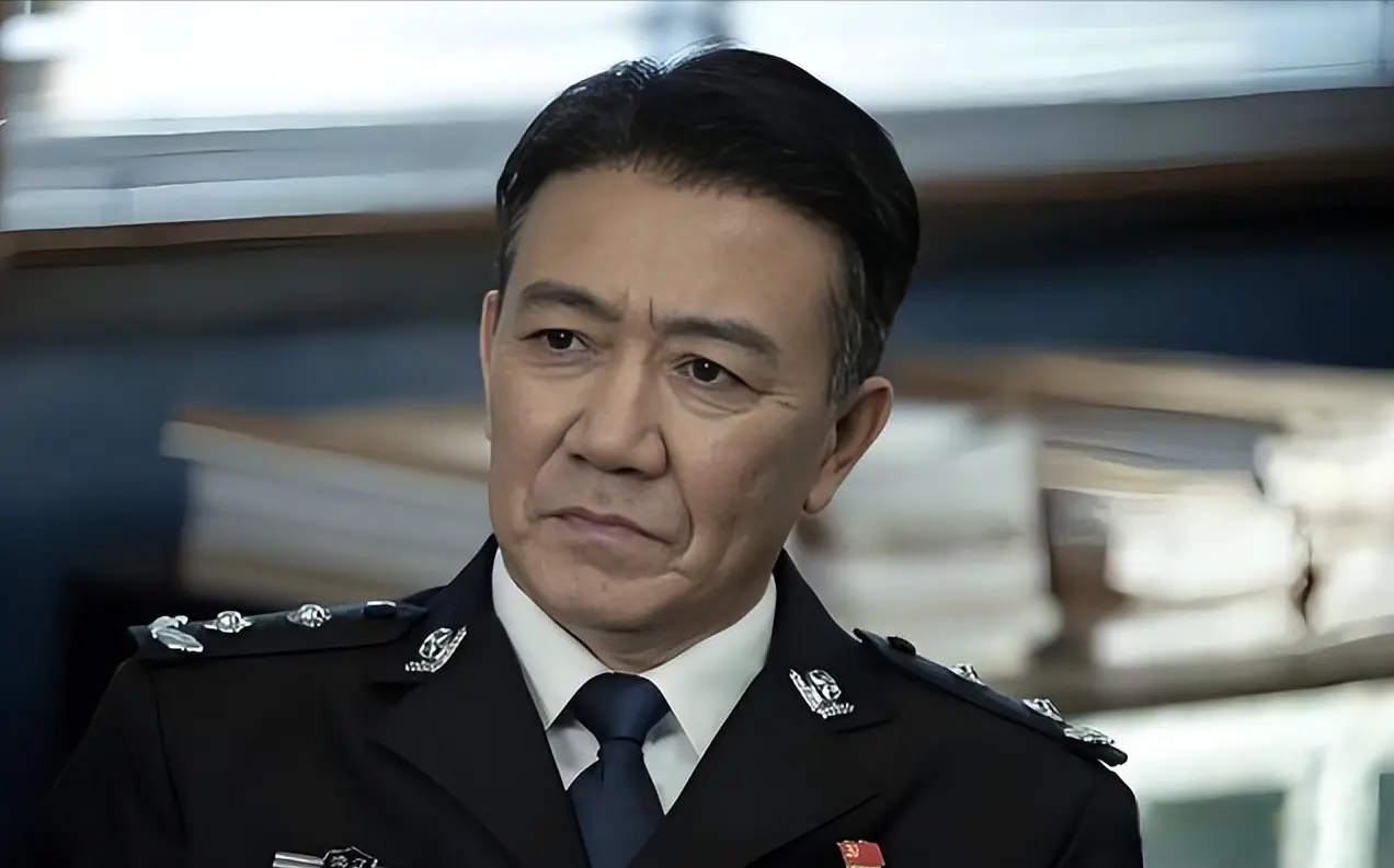 文艺品评|电视剧《罚罪2》叶天佑人物魅力剖析：战场的定海神针