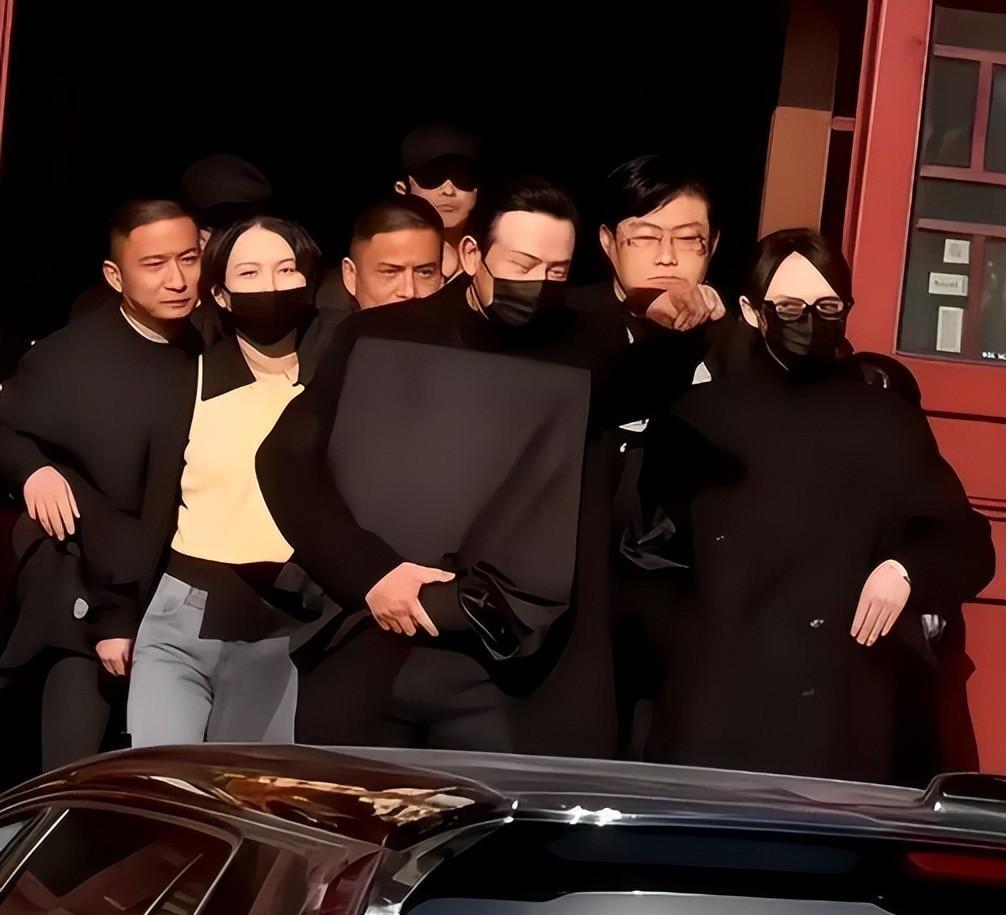 婚变传闻仅2个月，44岁罗晋传来新消息，打破外界的传闻