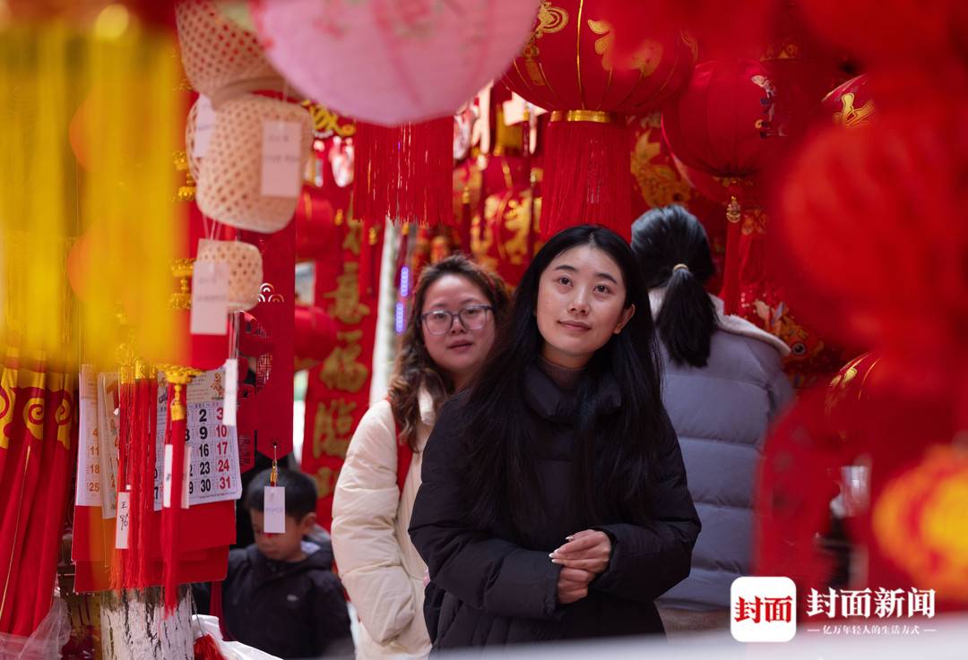年味渐浓，新春饰品热销｜新春走基层