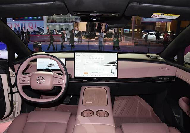 日产这次挺成功！4930mm车长，218马力起步，家用看着省心