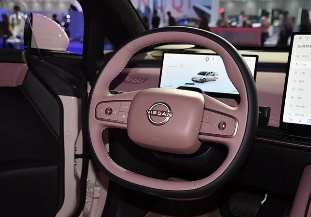 日产这次挺成功！4930mm车长，218马力起步，家用看着省心