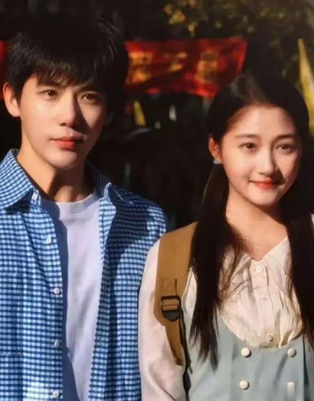 关晓彤王安宇恋情再添锤？同游三亚被拍却急着否认