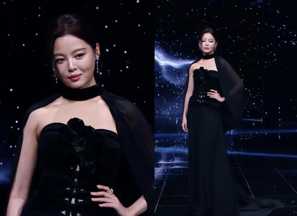 微博之夜红毯：舒淇好美，姚晨裙子看不懂，李宇春难得没压轴出场