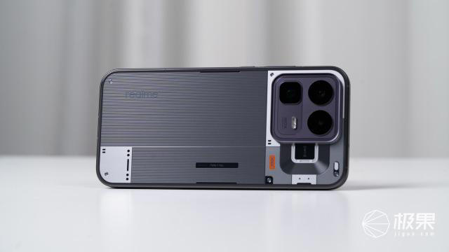 真我 Neo8真机上手：性能、质感、续航全在线的水桶机