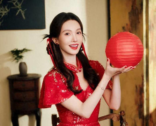 金晨处罚结果来了,获得两位大V力挺,她还是付出了“代价”!