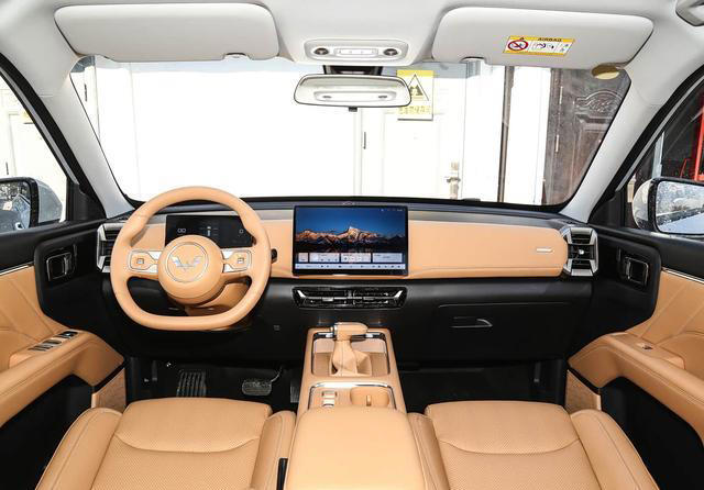 6万块的SUV具备的素养：轴距超2米8，配1.5T+四轮独悬，大厂打造