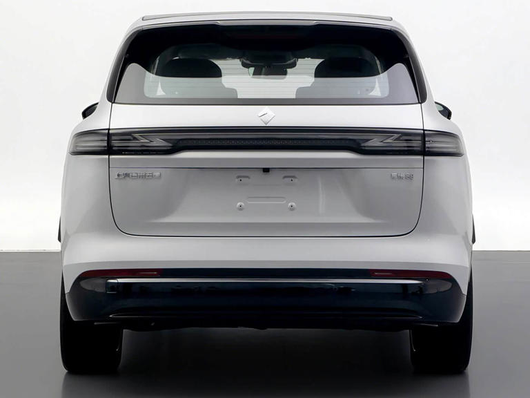 宝骏大型插混SUV亮相！预计15万起，轴距超3米1配华为智驾