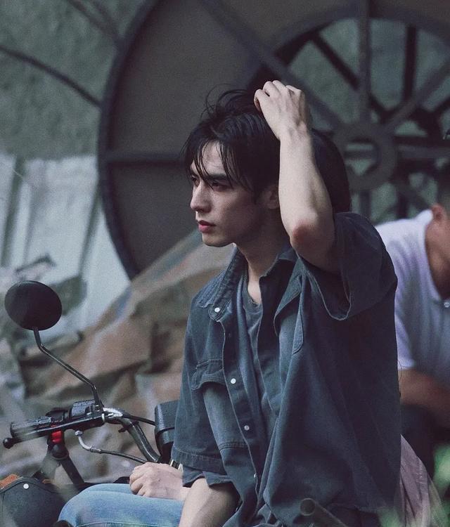 青春励志剧升温！宋威龙张婧仪携手，伪兄妹设定书写双向治愈传奇