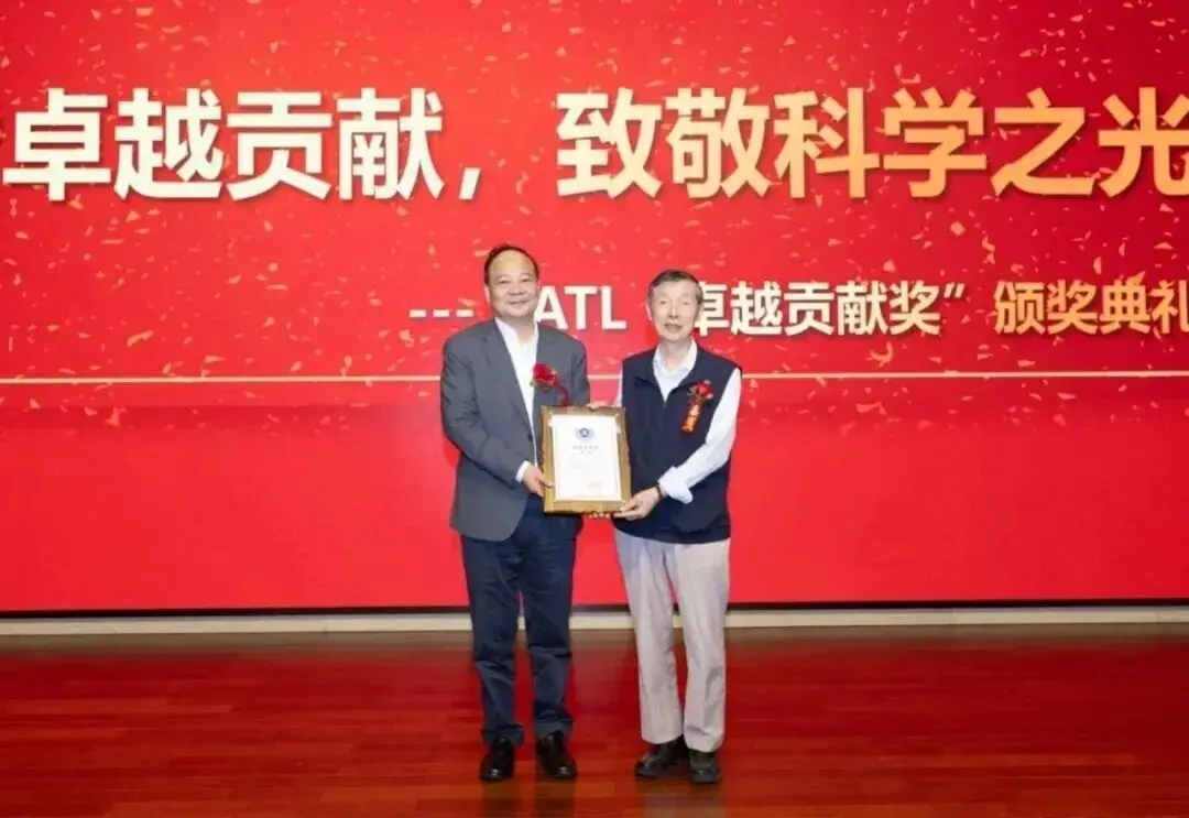 陈立泉，江西景德镇人，中国锂电池之父
