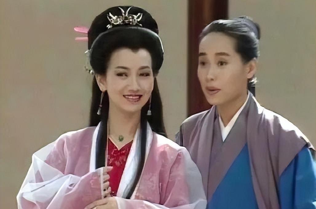 没想到33年过去了，才知道当年的许仙为什么非要找个女人来演，真相让人意外