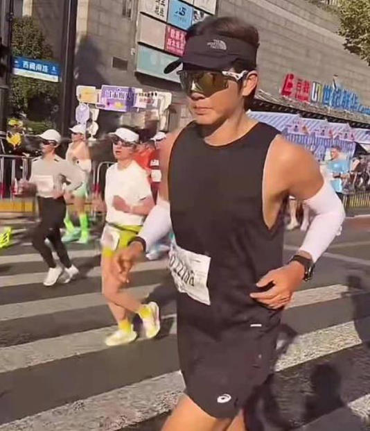 51���Ӻ�����״�������ᣬ����Ƥ�ɿ壬�ɴ��ٷ����ֱ���������ͷ