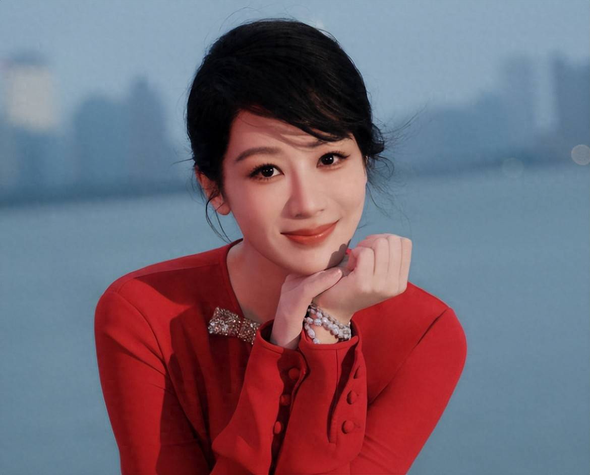 《生命树》被扒注水、海报虚假大女主，恐将重走《太平年》老路？