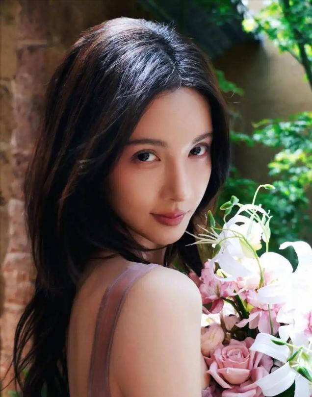 金晨道歉一举三得！晒脸部受伤照有玄机，3大细节对不上惹质疑！