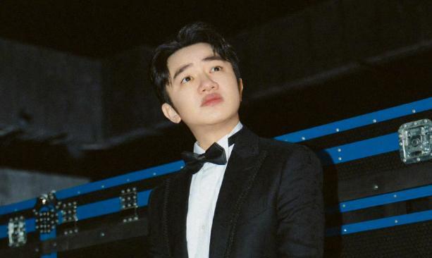 王祖蓝举家搬离上海，重回香港生活！