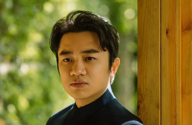 王祖蓝举家搬离上海，重回香港生活！