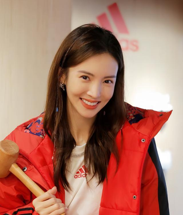 金晨道歉一举三得！晒脸部受伤照有玄机，3大细节对不上惹质疑！