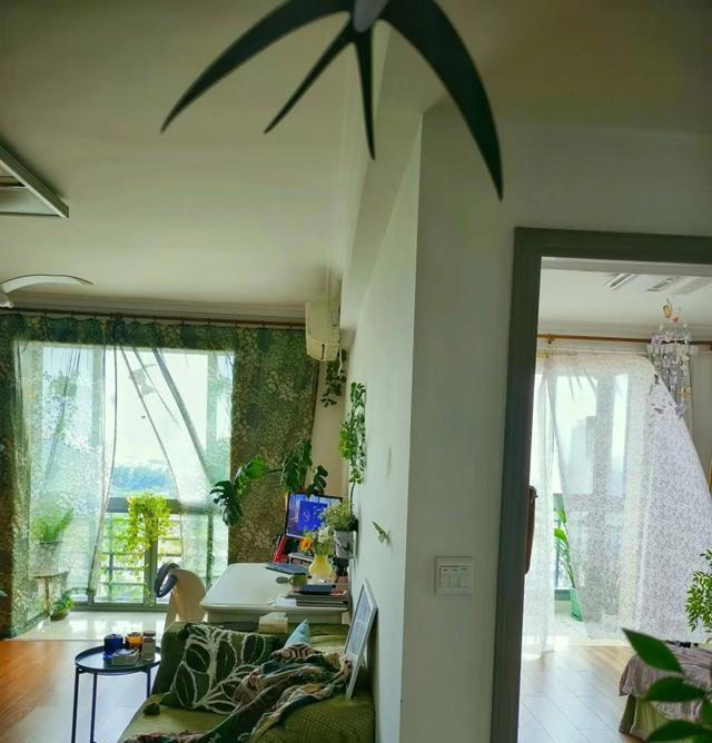 上海一50岁独居阿姨的家，全屋因干净而富有，处处透露着高级感