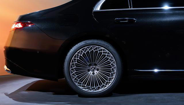 奔驰新款S级轿车突破了常规！超过50%的零部件都经过了重新设计