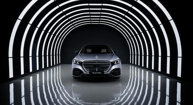 奔驰新款S级轿车突破了常规！超过50%的零部件都经过了重新设计