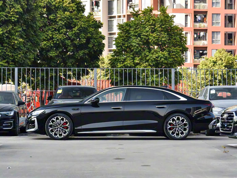 全新奥迪A6L将上市，前脸升级更年轻，搭3.0T V6轻混