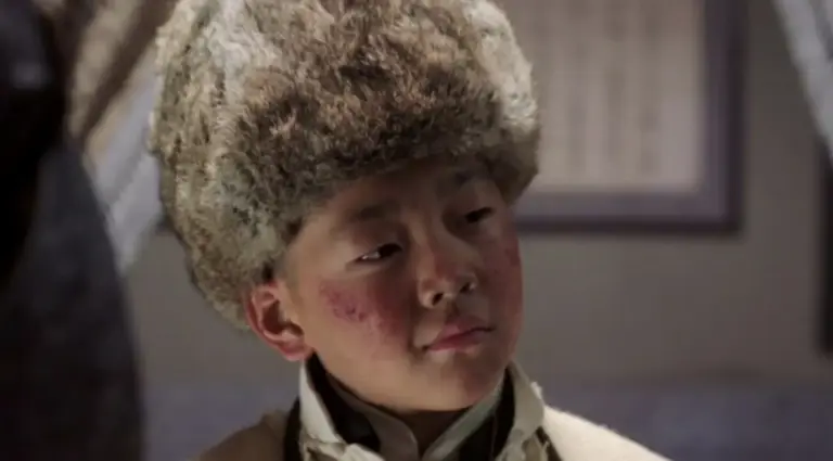 《生命树》中的关系户！既是童星，又是星二代，父母是赵本山徒弟