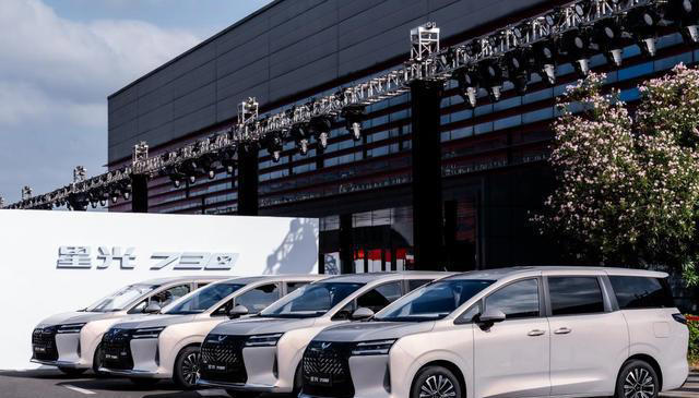 家用MPV闭眼冲！星光730蝉联冠军，销量超2万台的底气在这