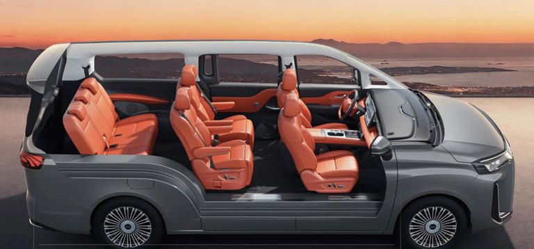 中大型MPV已上市，14.98万起售！航空座椅带腿托，外观挺气派