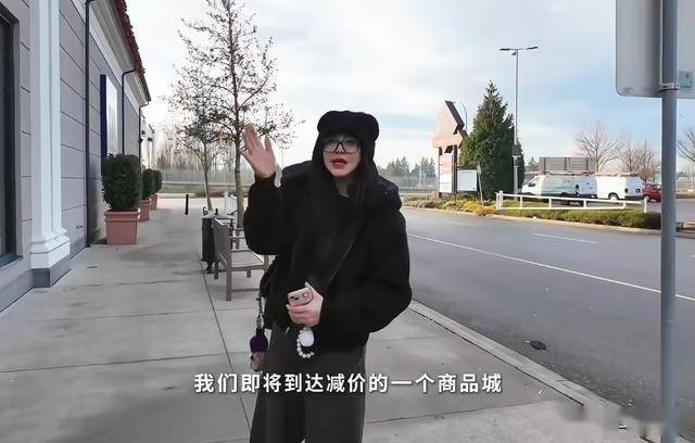 王祖贤全面复出，晒一日三餐，网友：难怪看起来像30岁