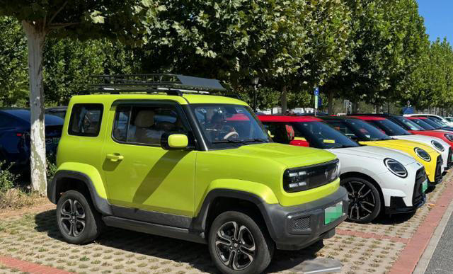 雪佛兰换标SUV！真越野，能自动泊车，旗舰版仅8万级