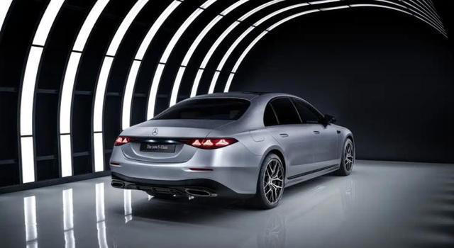 “老钱”和“新钱”全都要！新款奔驰S变了，却有着熟悉的味道