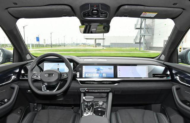 吉利星越L新款车型开启预售！看到价格，网友直呼：稳了