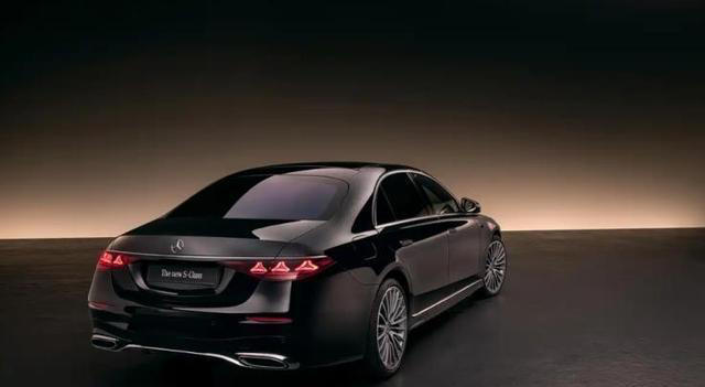 “老钱”和“新钱”全都要！新款奔驰S变了，却有着熟悉的味道