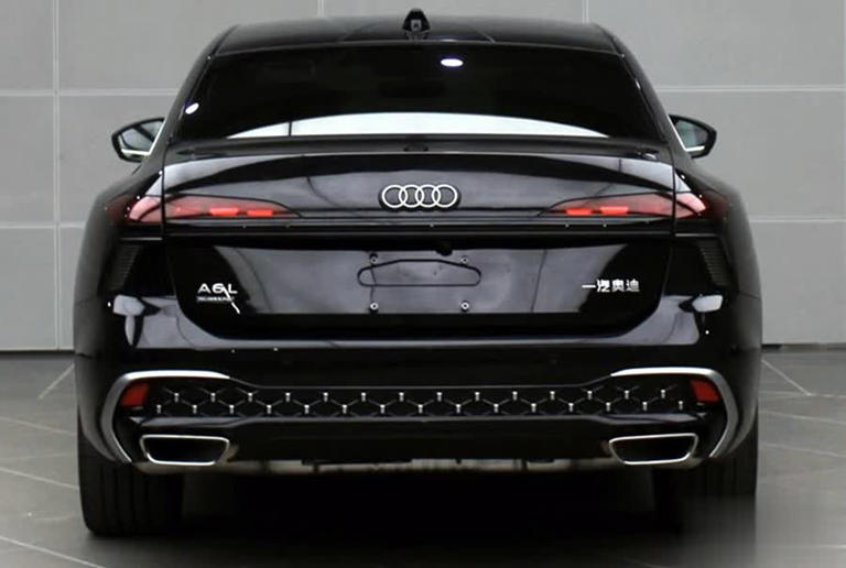 全新国产奥迪A6L现身，变“运动型男”长度增92mm