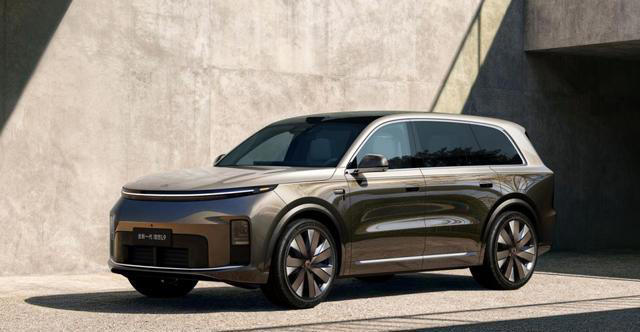 具身智能时代理想L9王者归来！55.98万定义极致科技与审美