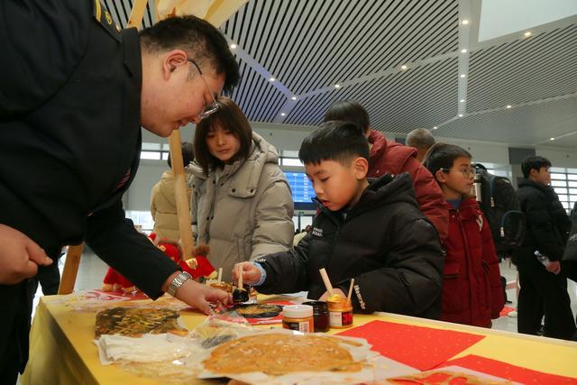 北方小年，国铁集团郑州局今日计划增开临客列车232列