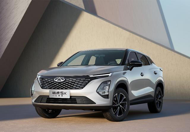 奇瑞新款SUV实车现身，外观很个性，轴距2630mm，配1.5T发动机