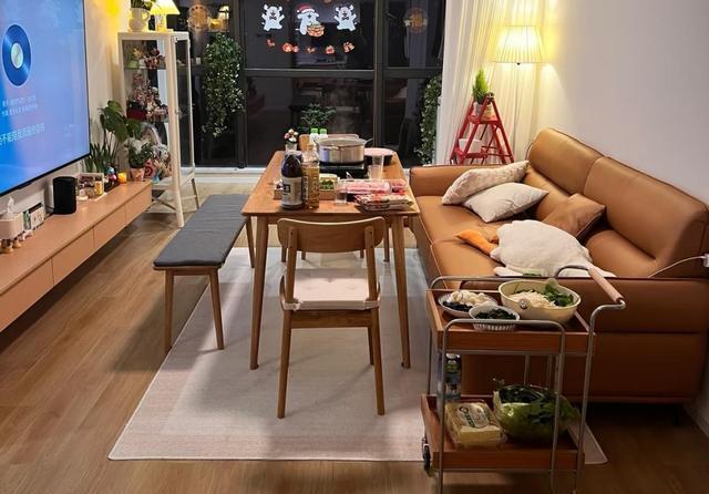 越来越多人客厅不放茶几了，流行这3种做法，体验后才知道多明智