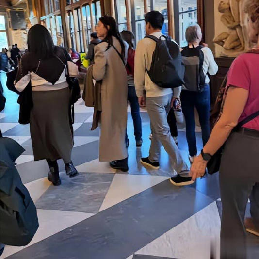 ���������������Ů���ع�  ������̬��˵��һ��