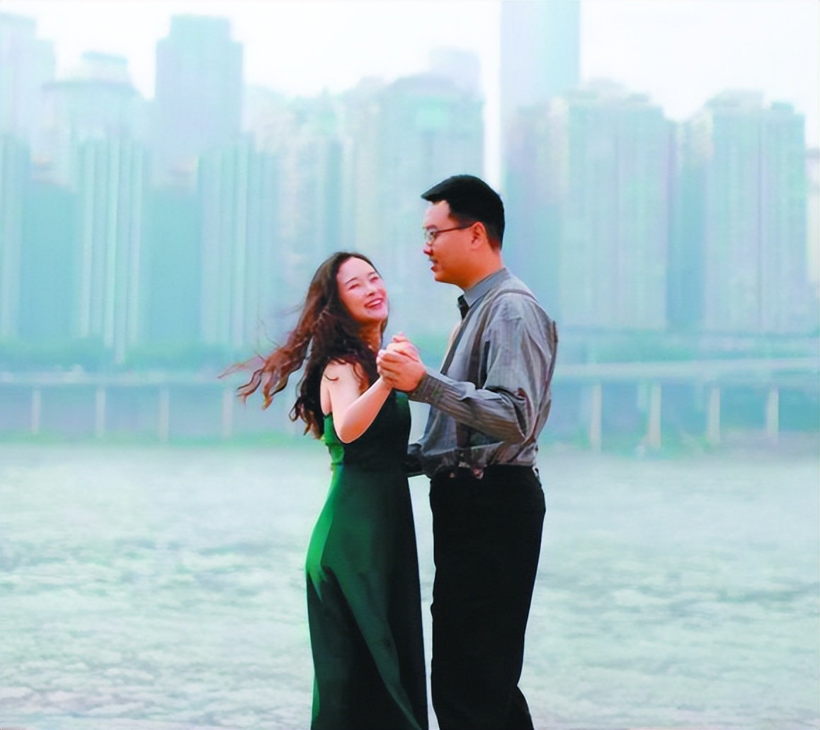 40岁无腿廖智现状：赴美产四胎女儿，被美籍丈夫宠成公主