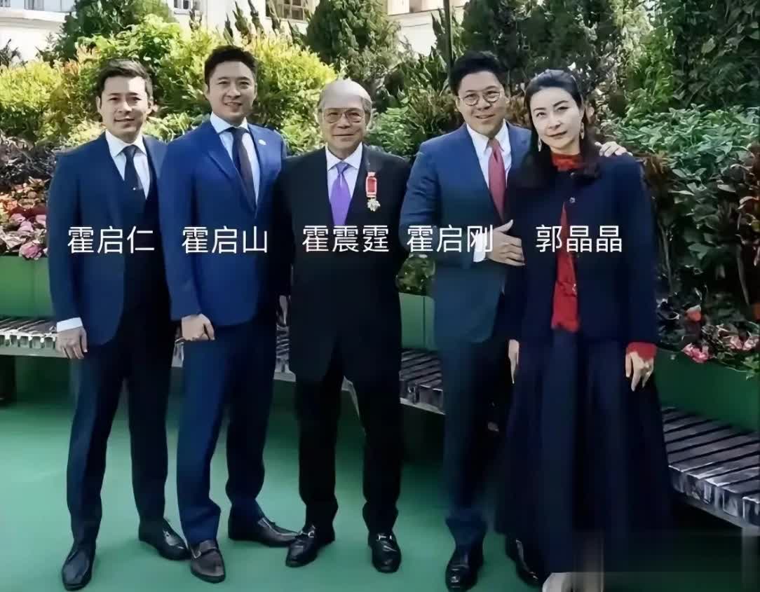 ���ڽ�����һ�죬���������������Ů���ع⣬������̬��˵��һ��