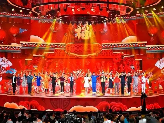 2026年春晚，再次彰显出强烈的对抗感，为什么大家都不愿意观看春晚了?