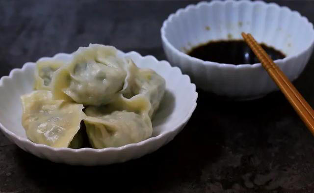 煮饺子，“点水”还是“不点水”？面点师：差别很大，建议弄明白