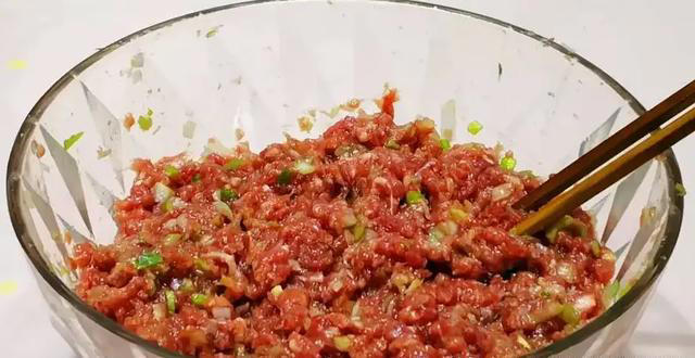 煮饺子，“点水”还是“不点水”？面点师：差别很大，建议弄明白