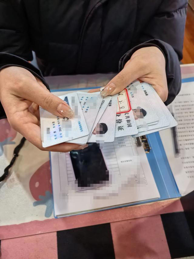 “马大哈”们在六安火车站遗失了一堆物品