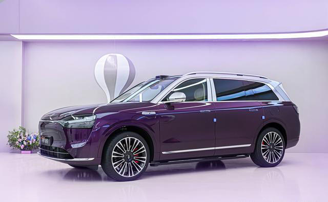 问界 M9 六座和五座的智慧出行体验方面有没有不同？