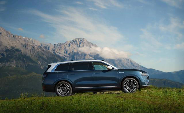 问界 M9 六座和五座的智慧出行体验方面有没有不同？