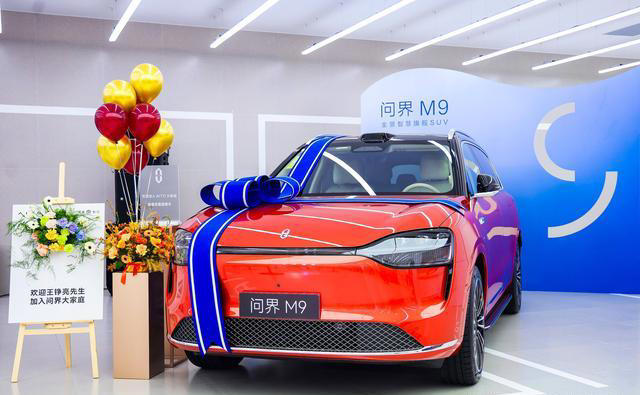 问界 M9 六座和五座的智慧出行体验方面有没有不同？